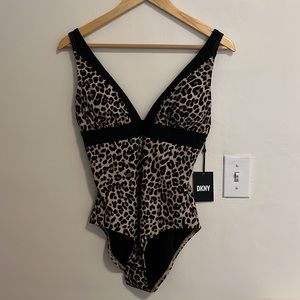 NWT - DKNY Plunging Animal-Print One-Piece Swimsuit - Size 8